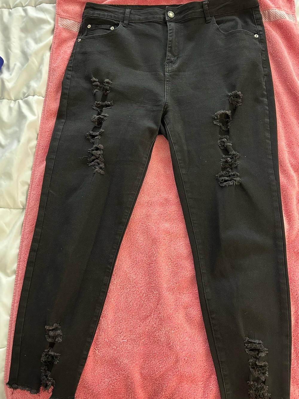 Black Ripped Skinny Jeans — Women’s Stretch Slim Fit